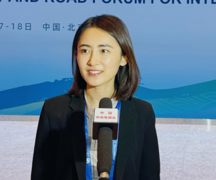 出席“一帶一路”國際合作高峰論壇，惠達(dá)衛(wèi)浴王佳接受央視、鳳凰新聞采訪！