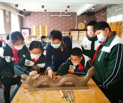 非遺傳承――盛世長(zhǎng)安小學(xué)陶藝社團(tuán)迎新年手作生肖“中國(guó)龍”