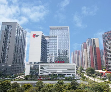 東鵬控股捐贈(zèng)500萬(wàn)物資馳援甘肅、青?？拐鹁葹?zāi)